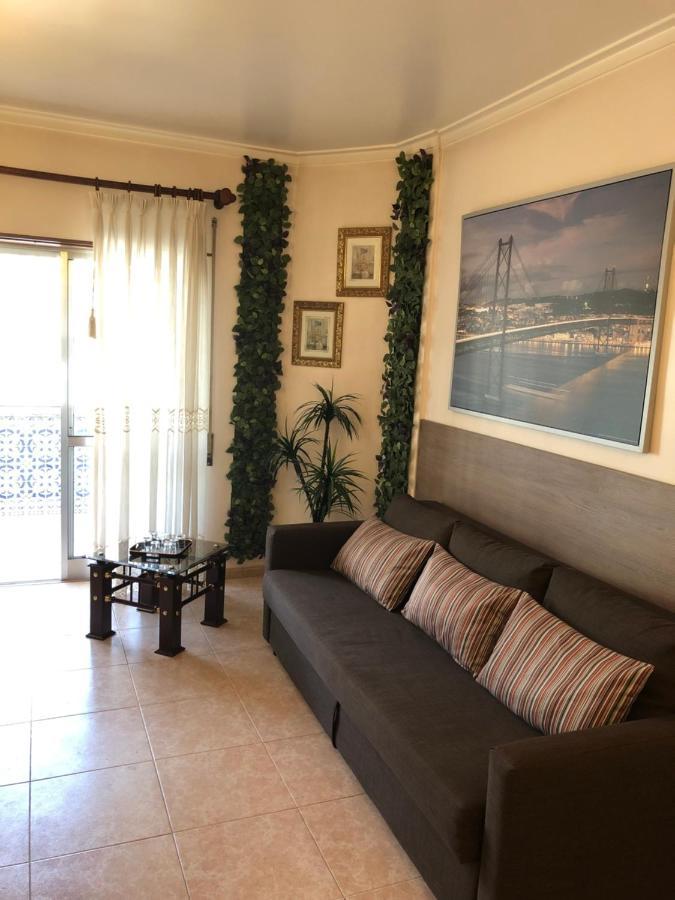 Casa Moura Hotel Lisbon Bagian luar foto